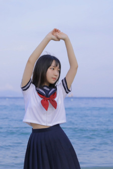 妈妈女儿齐上阵的共做月饼话亲情